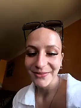 emma4xxx Image 11