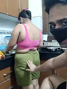 IND_COUPLE1 Image 6