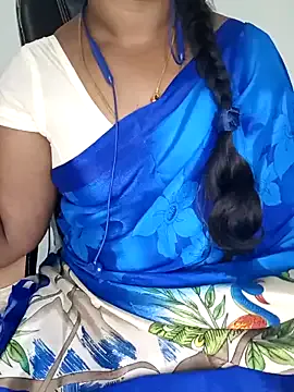 Tamil-hotwife Image 11