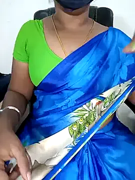 Tamil-hotwife Image 13
