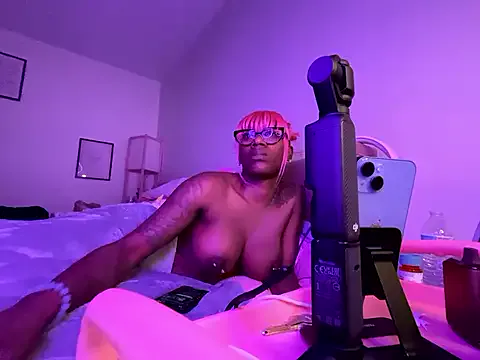 VixenCapri Image 2