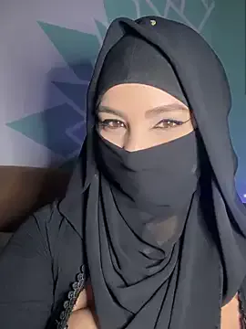 Zeynep-Lahsen Image 12