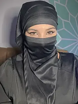 Zeynep-Lahsen Image 18